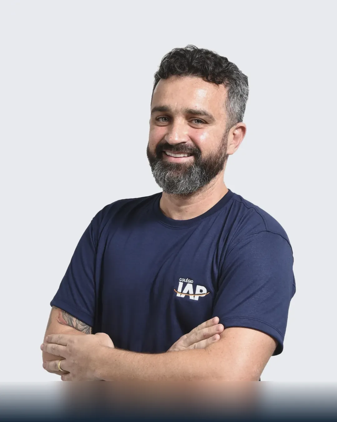Emerson Oliveira, professor(a) de Biologia do Colégio IAP